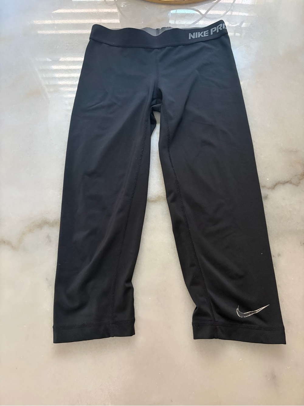 Nike Black Girls' Capri Athletic Leggings